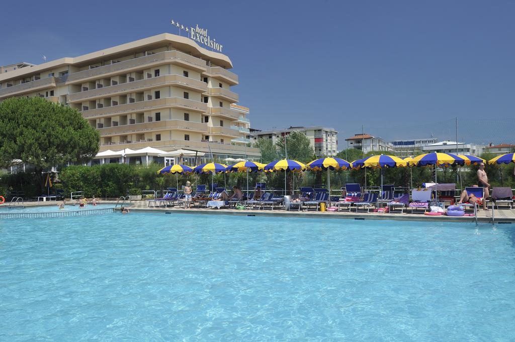 Hotel Excelsior Бибионе Экстерьер фото